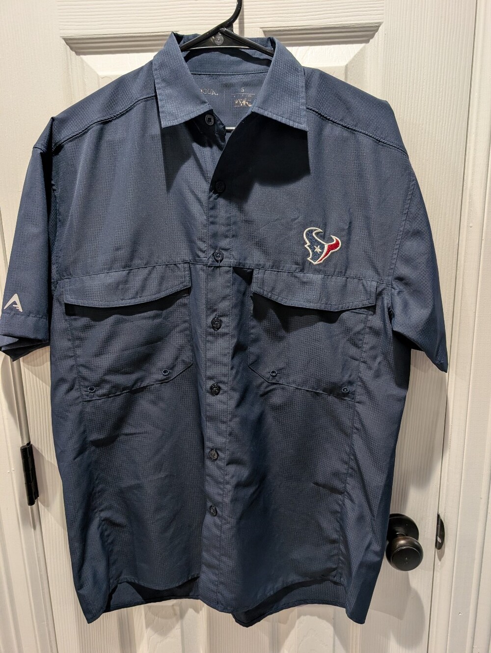 Aqua Men’s Short-Sleeve Button-Down Shirt - Navy with Red & White Logo